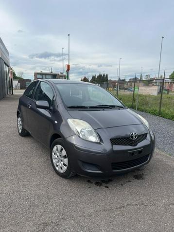 Toyota Yaris 1.0 VVTI LUNA