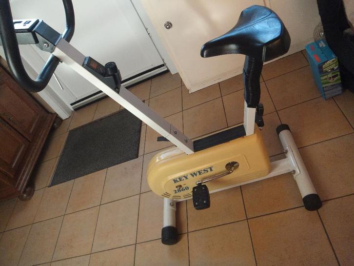 hometrainer, Sports & Fitness, Appareils de fitness, Utilisé, Vélo d'appartement, Jambes, Enlèvement
