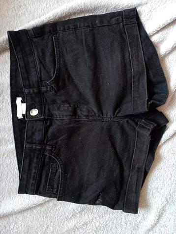 Jeans short H&M (34) beschikbaar voor biedingen