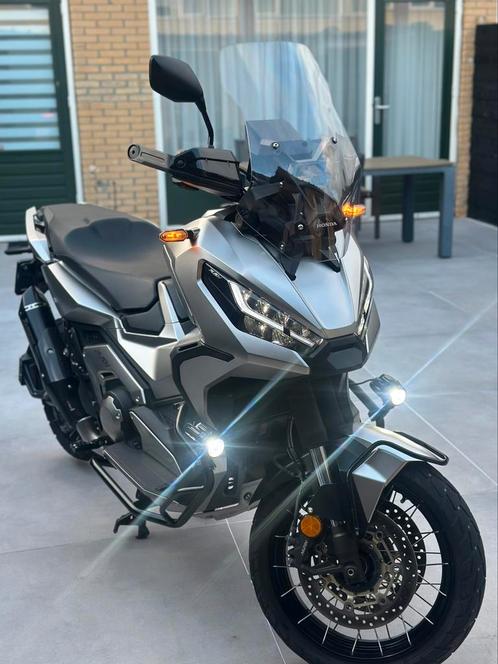 HONDA X ADV 4800km NIEUWSTAAT! Full options, Motoren, Motoren | Honda, Particulier, Ophalen