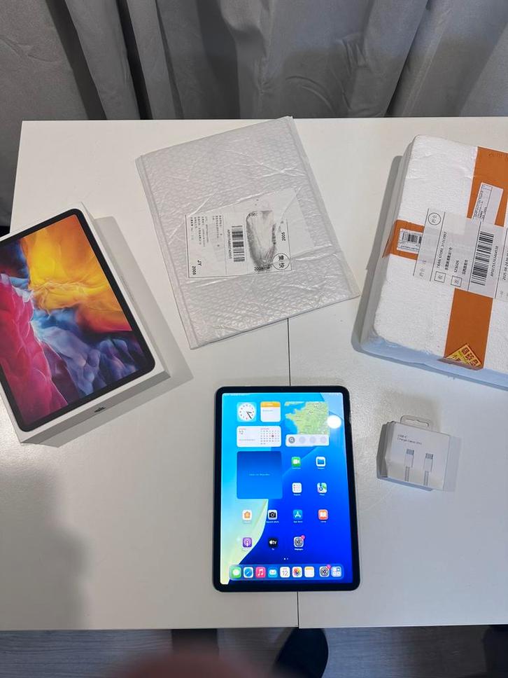 Ipad pro 11 v2 à réparer, Computers en Software, Apple iPads, Gebruikt, Apple iPad Pro, Wi-Fi, 128 GB, Grijs, Ophalen