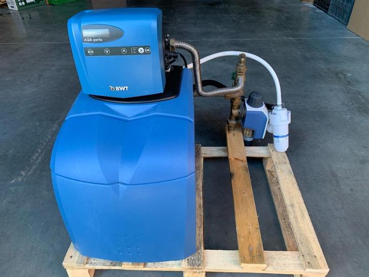 Waterverzachter BWT Aqaperla 5 BIO C met drukregelaar, Elektronische apparatuur, Waterontharders, Gebruikt, Waterontharder met zout