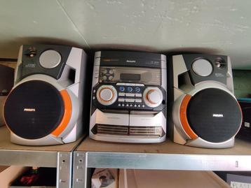 Philips C355 mini hifi systeem. beschikbaar voor biedingen
