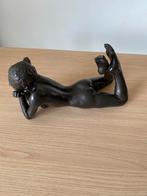 Sculptuur van een liggende vrouw, Antiek en Kunst, Kunst | Beelden en Houtsnijwerken, Ophalen