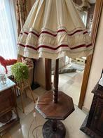 Lamp met tafeltje antiek, Antiek en Kunst, Ophalen
