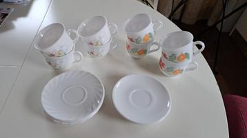 8 Tasses à café et leurs sous-assiettes ARCOPAL disponible aux enchères