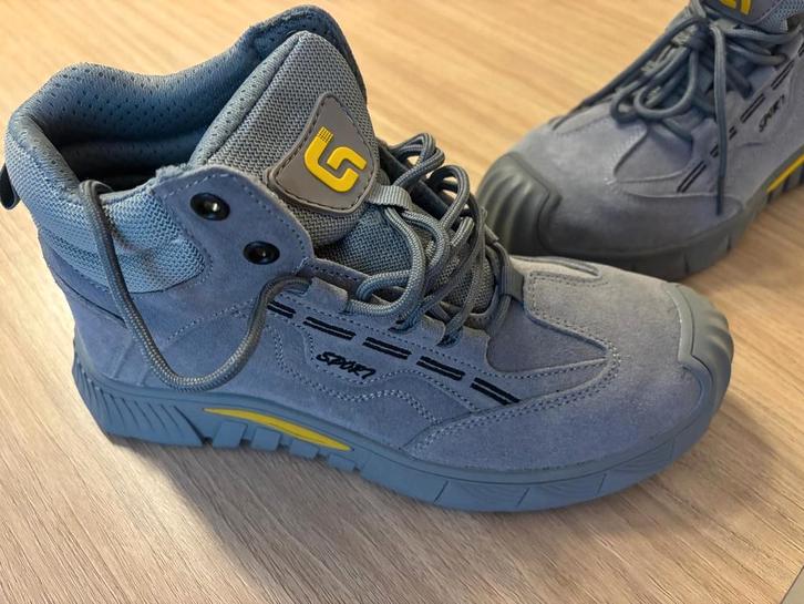 Splinternieuwe Werkschoenen Sport gevoel normale schoen, Doe-het-zelf en Bouw, Veiligheidskleding, Ophalen of Verzenden