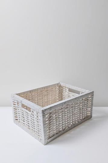 Mand van gevlochten rotan - met 2 handgrepen - wit beschikbaar voor biedingen