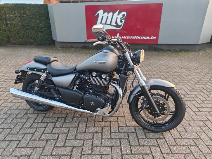 Triumph Thunderbird Storm 1700 2012 2950km!!, Motoren, Motoren | Triumph, Bedrijf, Chopper, meer dan 35 kW, 2 cilinders, Motorrijbewijs A