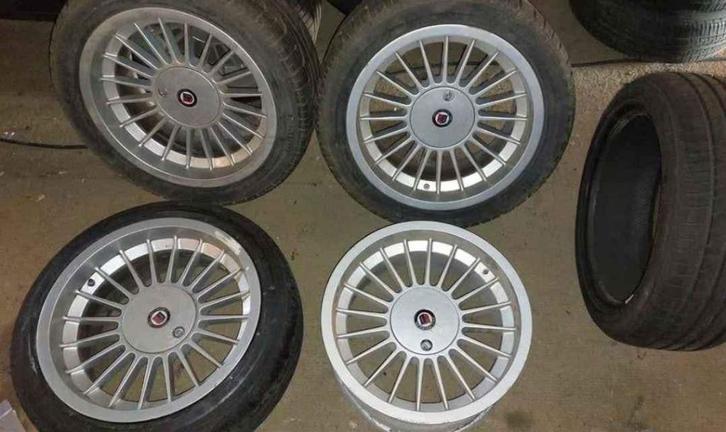 Set originele Alpina velgen met deksels. 17" set met banden, Auto-onderdelen, Banden en Velgen, Band(en), Ophalen