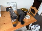 Nespresso machine + 2 tassen + veel extra smaken, Elektronische apparatuur, Koffiezetapparaten, Ophalen, Koffiemachine, Zo goed als nieuw