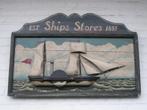Houten wandbord Ships Stores 1851, Ophalen