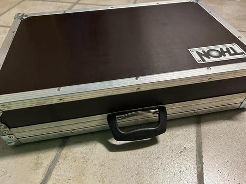 Flight case Thon Case Boss GT-100 / GT-10 / GT-10B, Musique & Instruments, Boîtiers & Valises, Neuf, Guitare électrique, Flight case