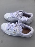 Mooie witte sneakers PUMA, maat 39. Zeer goede staat, Kleding | Dames, Puma, Wit, Ophalen of Verzenden, Zo goed als nieuw