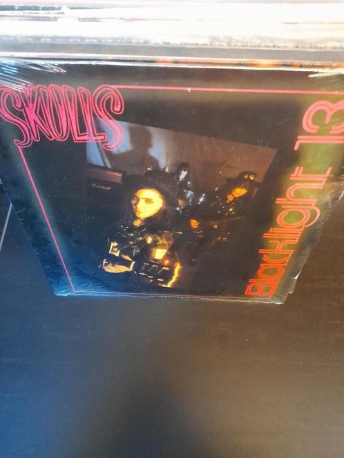 lp - skulls - blacklight 13 - sealed, Cd's en Dvd's, Vinyl | Hardrock en Metal, Nieuw in verpakking, Ophalen of Verzenden