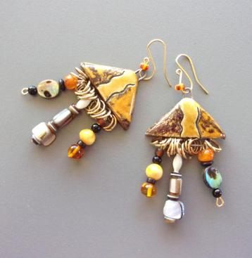 Boucles d'oreilles ethniques céramiques artisanales et ambre, Neuf, Pendantes, Jaune, Enlèvement ou Envoi