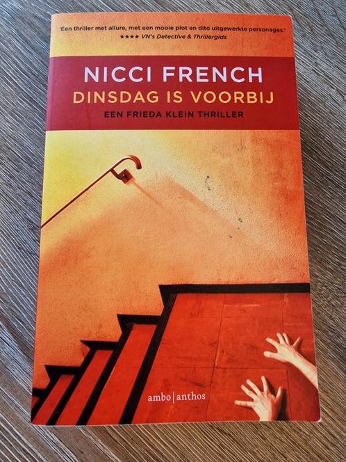 Nicci French - Dinsdag is voorbij, Boeken, Thrillers, Gelezen, Ophalen of Verzenden