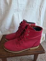 Laarsjes met crepezool maat 40, Kleding | Dames, Schoenen, Ophalen of Verzenden, Rood