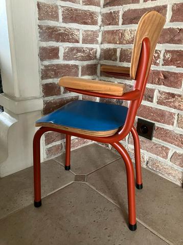 Merk :Tubax kleuter Stoelen uit 1965. 11 stuks: Lees de info beschikbaar voor biedingen