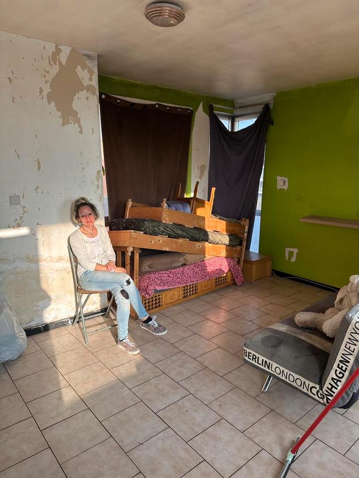 Studio a renover A VENDRE - plein centre de Charleroi, Immo, Maisons à vendre, Charleroi, Jusqu'à 200 m², Appartement, Ventes sans courtier