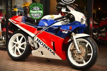 HONDA VFR750R RC30 ***MOTOVERTE.BE*** beschikbaar voor biedingen