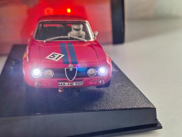 AutoArt Alfa Romeo Giulia GTam Jarama 1970 Zeldzaam Model beschikbaar voor biedingen