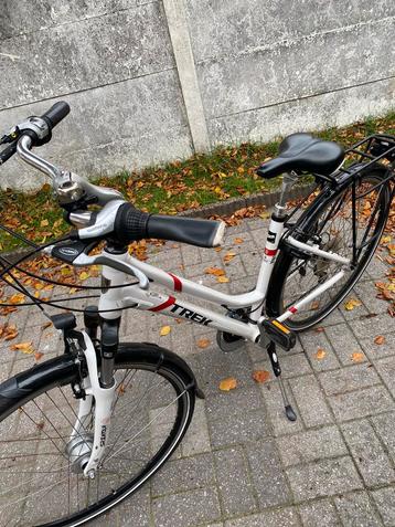 TREK DAMES FIETS IN NIEUW STAAT beschikbaar voor biedingen