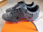 Chaussures football crampons NIKE CUIR NEUVES, Sports & Fitness, Football, Enlèvement ou Envoi, Neuf, Chaussures