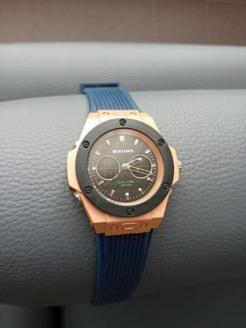 Piaoma Horloge blauwe.zwart.goud kleur nieuwe staat  beschikbaar voor biedingen