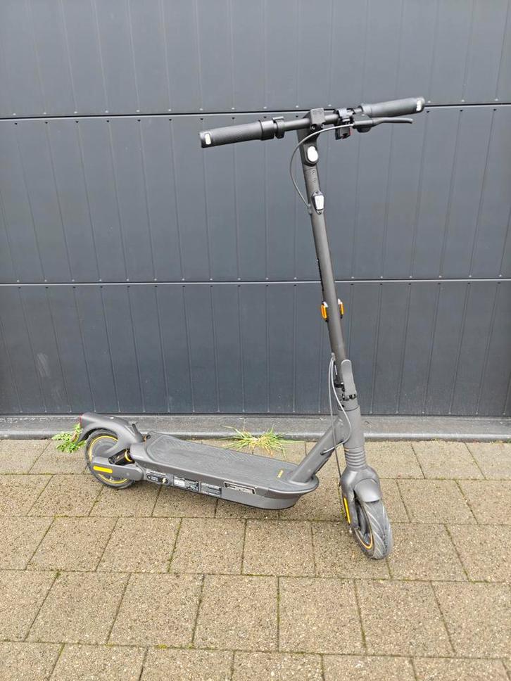 SEGWAY Ninebot KickScooter Max G2E (nog 2,5 jaar garantie), Fietsen en Brommers, Steps, Zo goed als nieuw, Elektrische step (E-scooter)