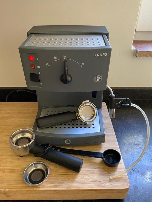 Krups Espressomachine Novo 2300 Plus, Elektronische apparatuur, Koffiezetapparaten, Gebruikt, Gemalen koffie, Koffiepads en cups