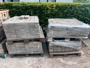 Gebruikte getrommelde klinkers – 60 m² – op palletten beschikbaar voor biedingen