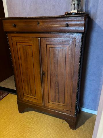 Authentieke design kast  beschikbaar voor biedingen
