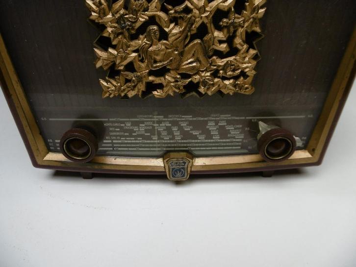 RADIO VINTAGE RADIOLA DE 1955 EN FONCT. SUR GO-MOY TR B.ETAT, Antiek en Kunst, Antiek | Tv's en Audio, Verzenden