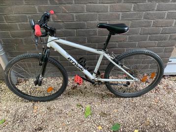 B’twin mountainbike 24 inch beschikbaar voor biedingen