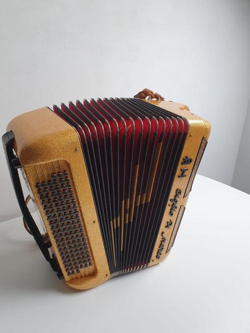 Vintage accordeon - Figlio di Marco - Albert Hennebel, Muziek en Instrumenten, Accordeons, Gebruikt, Knopaccordeon, 120-bas, Overige merken
