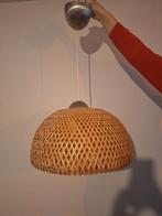 Rotan lamp met grijze sokkel en witte draad, Huis en Inrichting, Ophalen, Gebruikt