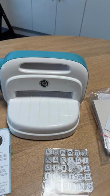 Embossing machine met veel extra’s beschikbaar voor biedingen