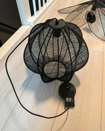 lampen beschikbaar voor biedingen