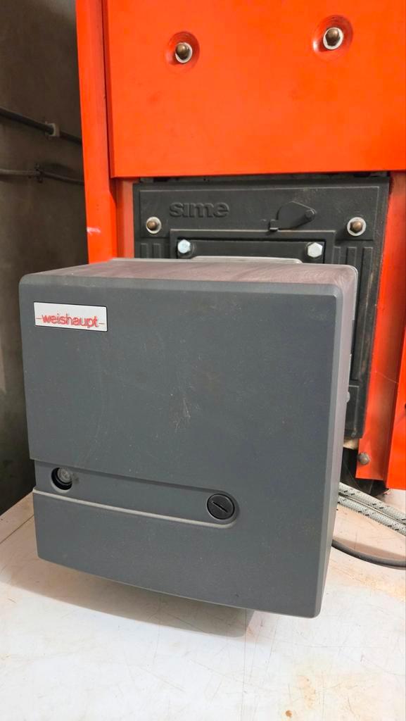 Brander Weishaupt en ketel Sime voor stookolie Mazout, Doe-het-zelf en Bouw, Zonnepanelen en Toebehoren, Zo goed als nieuw, Ophalen
