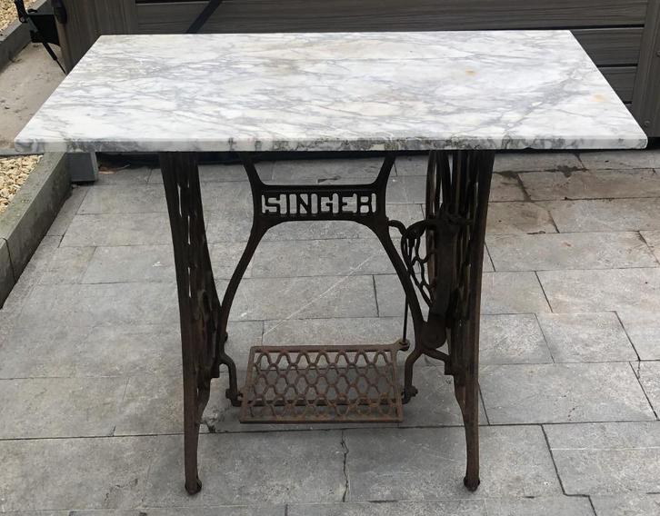 Singer Onderstel Gietijzer Marmeren Blad, Antiek en Kunst, Antiek | Meubels | Kasten, Ophalen