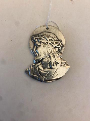 Zilveren gemerkt Jezus hanger ( 4,5 cm x 4 cm ) groot. beschikbaar voor biedingen