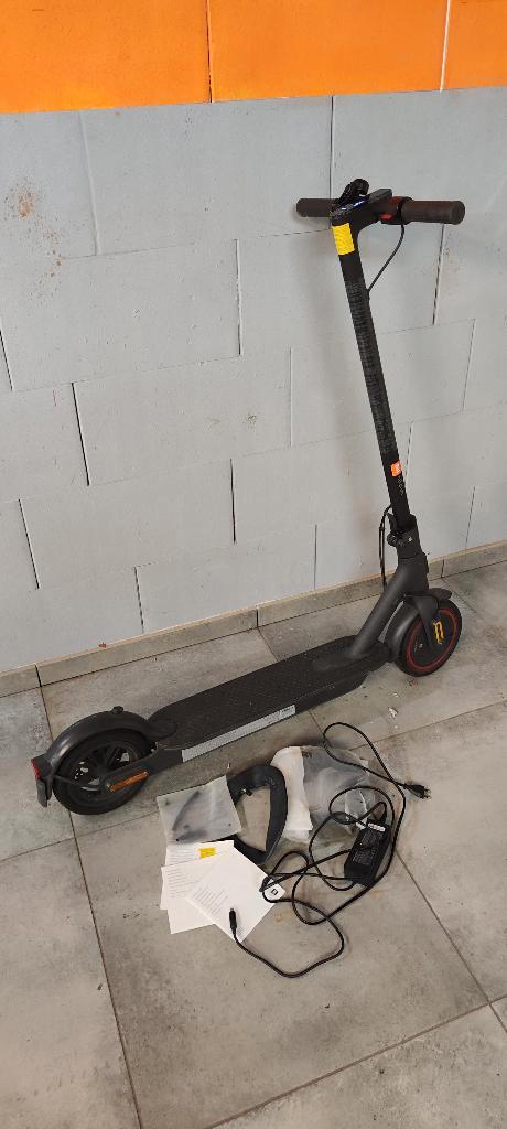 Elektrische step Mi Pro 2, Fietsen en Brommers, Steps, Zo goed als nieuw, Elektrische step (E-scooter), Ophalen