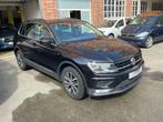 Volkswagen Tiguan 1.4 TSI ACT Comfortline, Auto's, Volkswagen, Stof, 4 cilinders, Zwart, Bedrijf