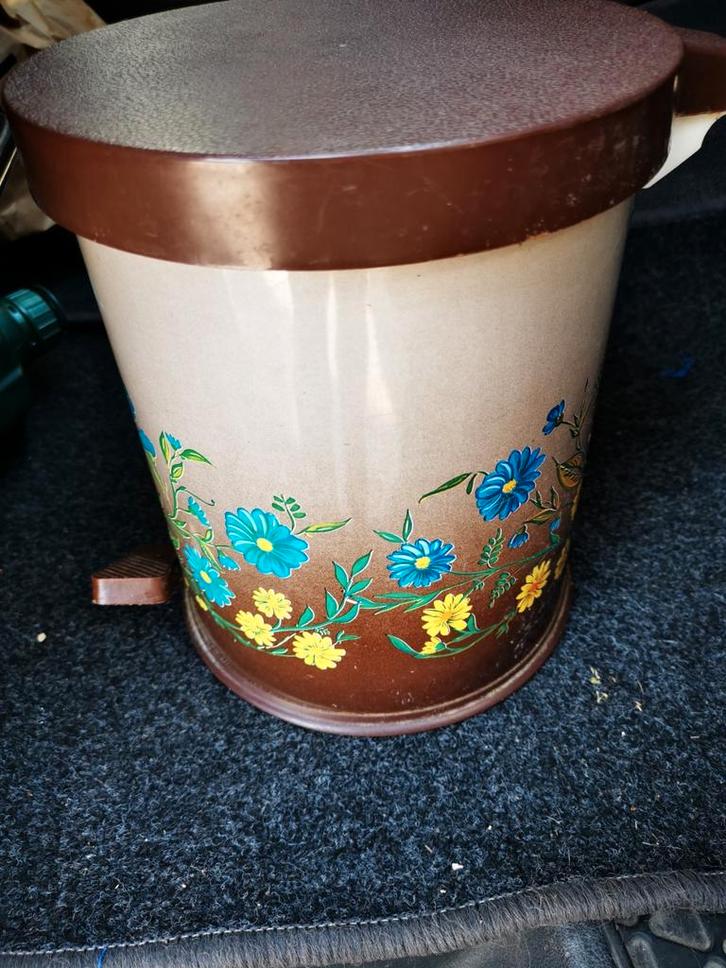 Retro vintage 70's trapemmer ideaal voor je camper, caravan, Huis en Inrichting, Woonaccessoires | Prullenbakken, Zo goed als nieuw