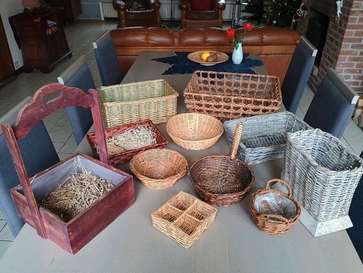 manden –rieten manden 5 €/stuk, Huis en Inrichting, Woonaccessoires | Schalen en Manden, Mand, Ophalen of Verzenden