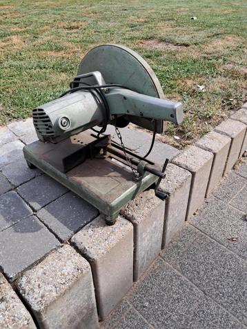 Slijpmachine  beschikbaar voor biedingen