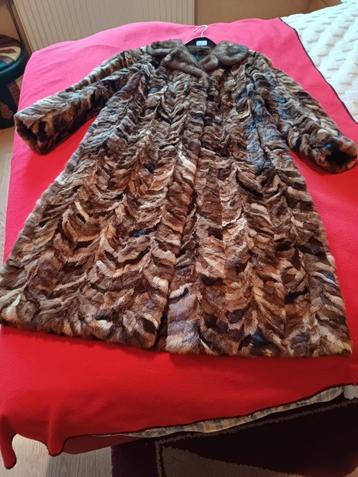 Zeer mooie bontjas 2 x gedragen zo goed als nieuw  beschikbaar voor biedingen