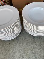 Servies 15 platte borden  en 15 diepe borden merk:Rosen thal, Huis en Inrichting, Ophalen, Bord(en)