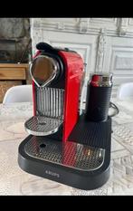 Nespresso Krups met opschuimer, Ophalen, Gebruikt, Espresso apparaat, Koffiepads en cups